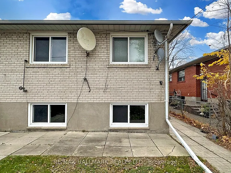 3572 Dufferin St #LOWER — Photo 27