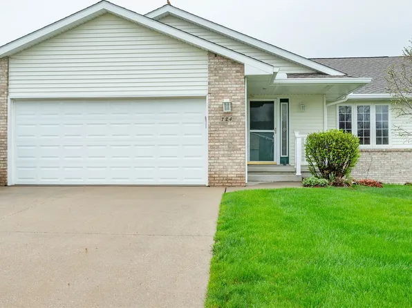 724 S 11th St, Adel, IA 50003