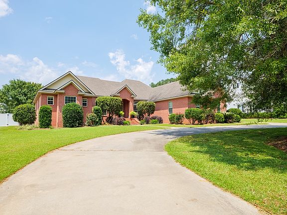 2nd image of 5322 Forest Glen Cir