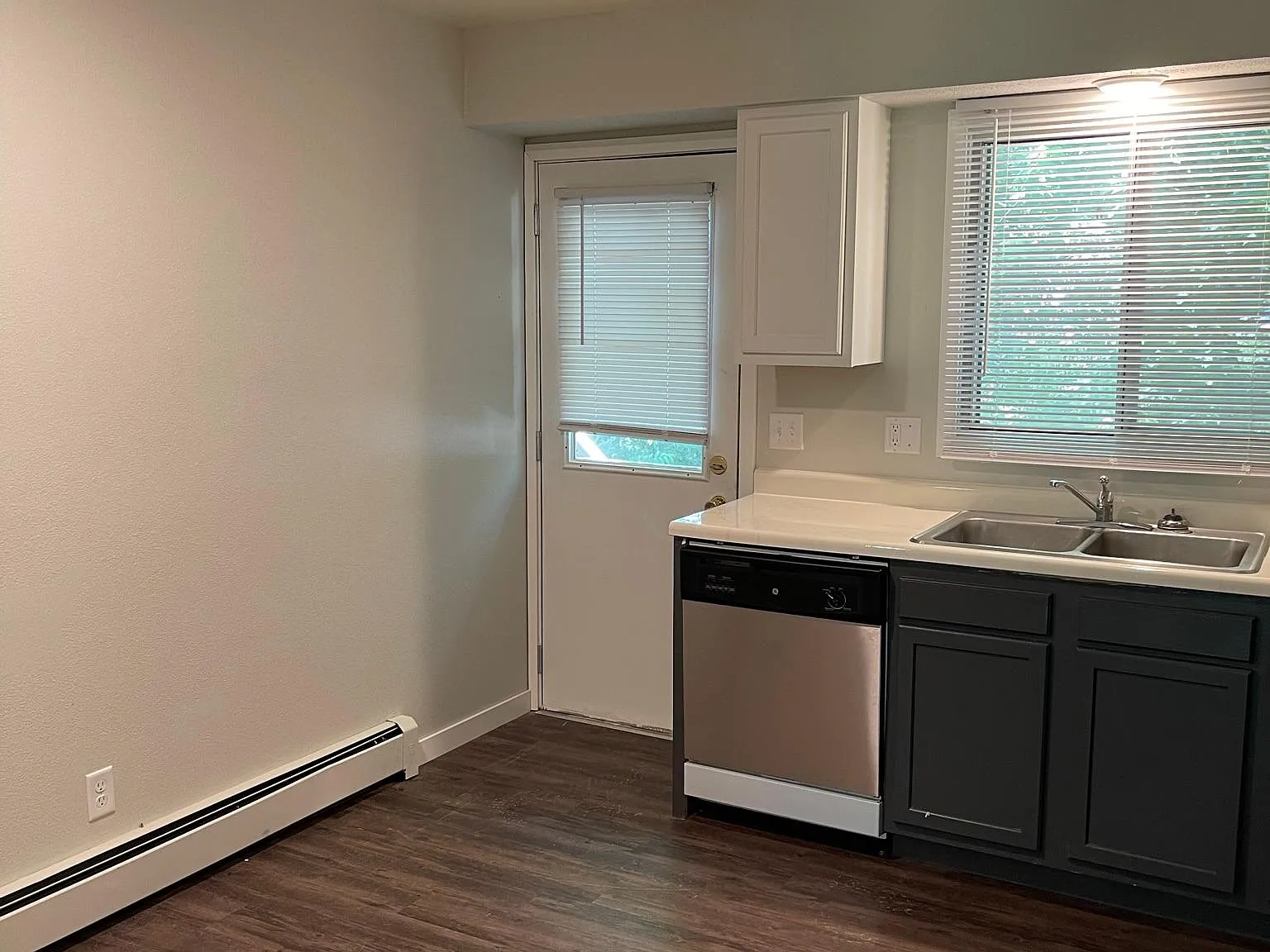 2 bed, $1,588 — Photo 4