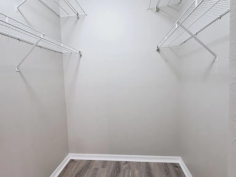 1181 Dekleva Dr — Photo 8