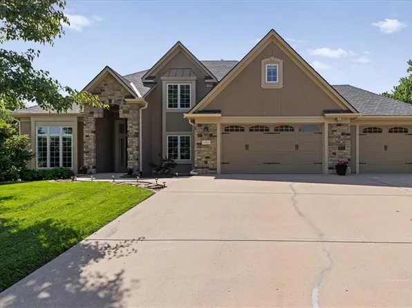 13104 Granada Dr, Leawood, KS 66209