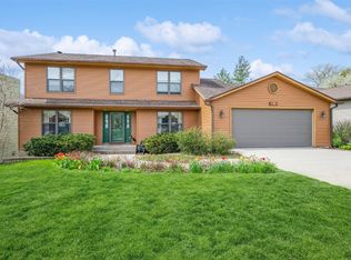 2611 Iris Ave NW, Cedar Rapids, IA 52405