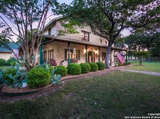 127 Emerald Loop, Fredericksburg, TX 78624