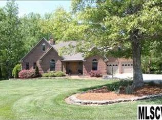 1207 Creekside Dr, Conover, NC 28613