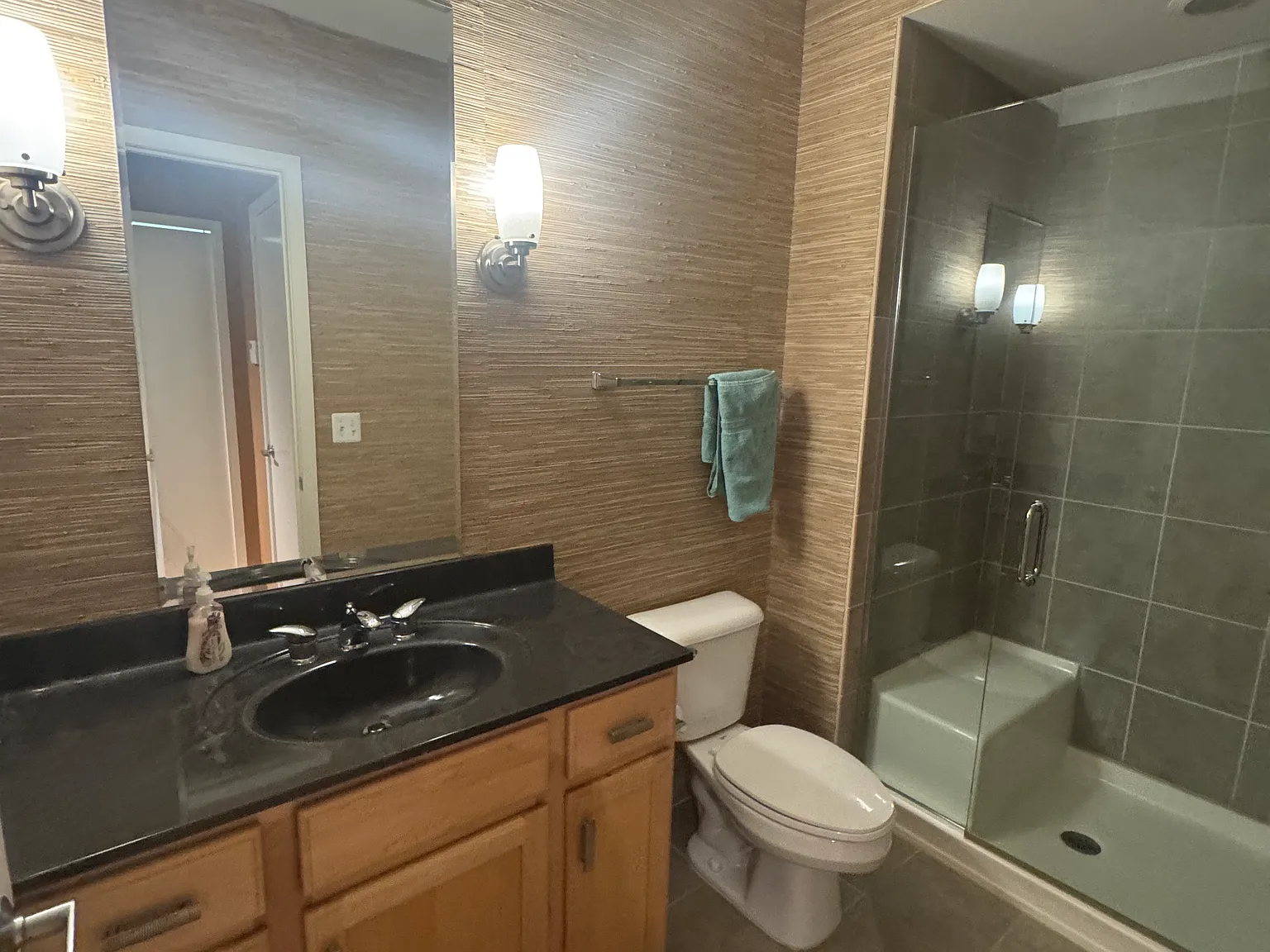 2 bed, 1080 sqft, $2,750 — Photo 3