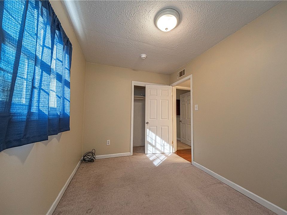 19th image of 23 Walnut St