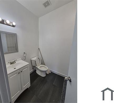 3rd image of 195 Lincoln Ave #303
