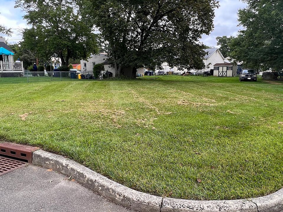 2nd image of 152 Johnson Ave