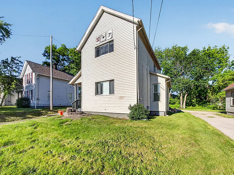 511 Brown St — Photo 35