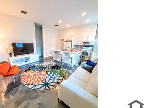 7947 NW 12th Ct, Miami, FL 33147