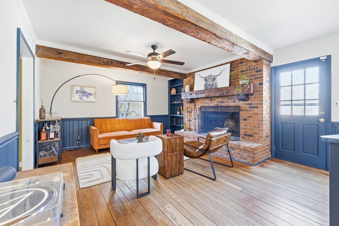 next background image