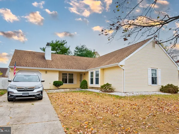 26 Oakwood Pl, Logan Township, NJ 08085