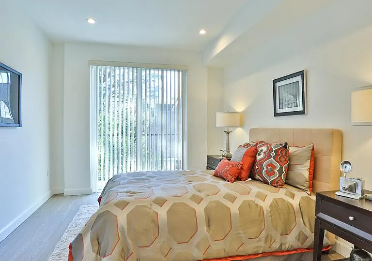 12700 Moorpark St #301 — Photo 7