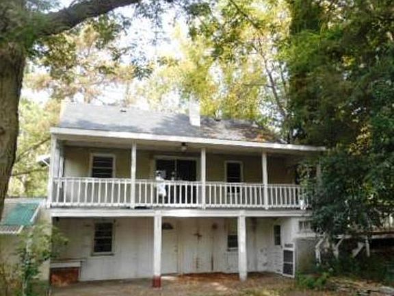 3rd image of 2130 Cowern Pl E