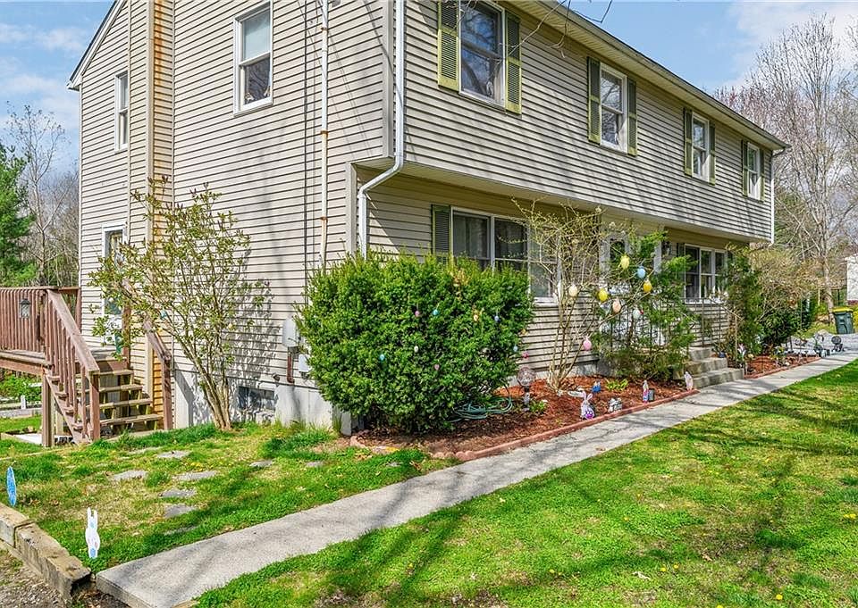 456 Hill Rd Pascoag RI Zillow