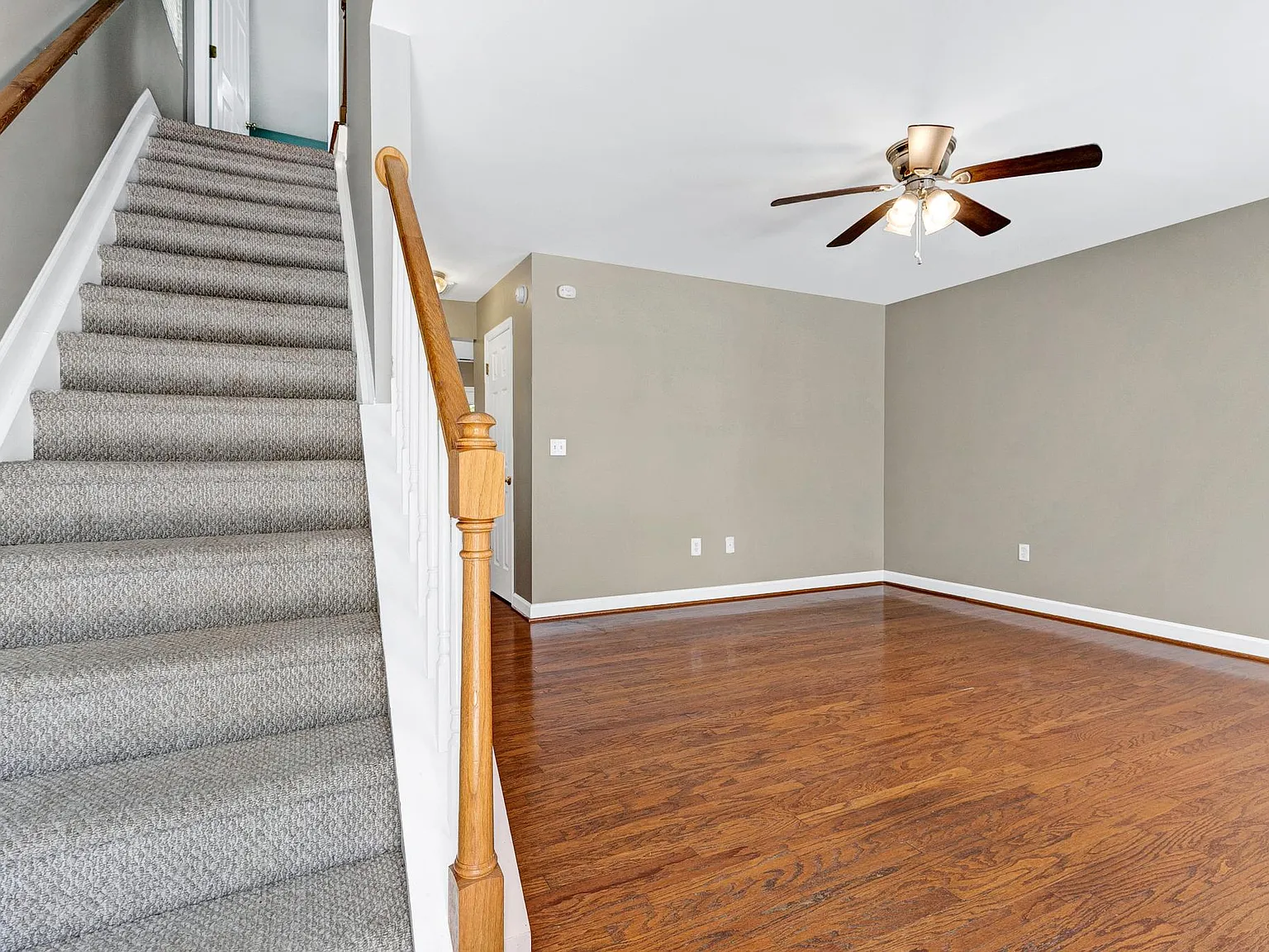 2 bed, 2.5 bath, 1156 sqft, $2,000 — Photo 3