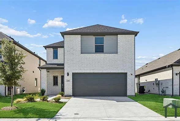 6 bed, 2536 sqft, $3,900 — Photo 2