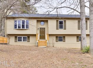 2540 Country Lake Cir, Powder Springs, GA 30127