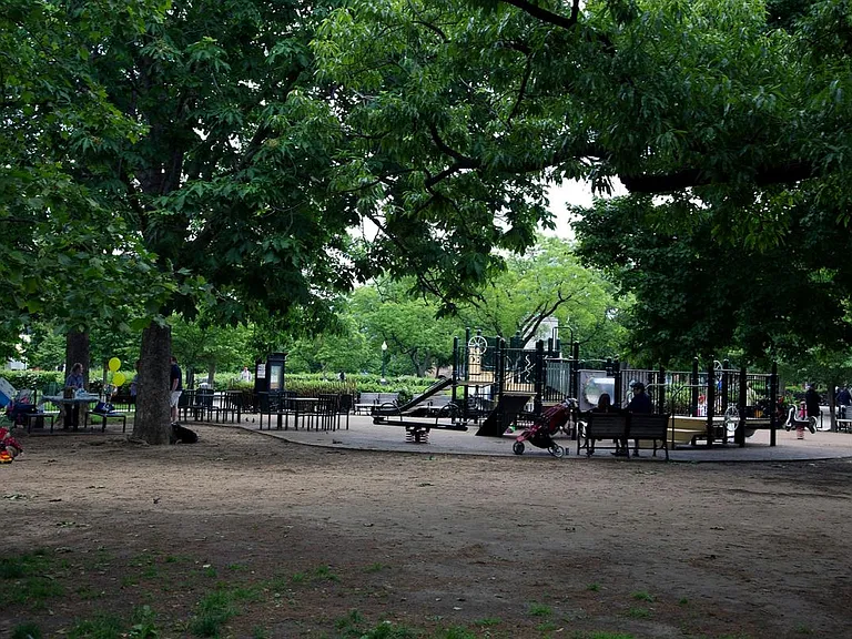 Stanton Park is just steps away from your door