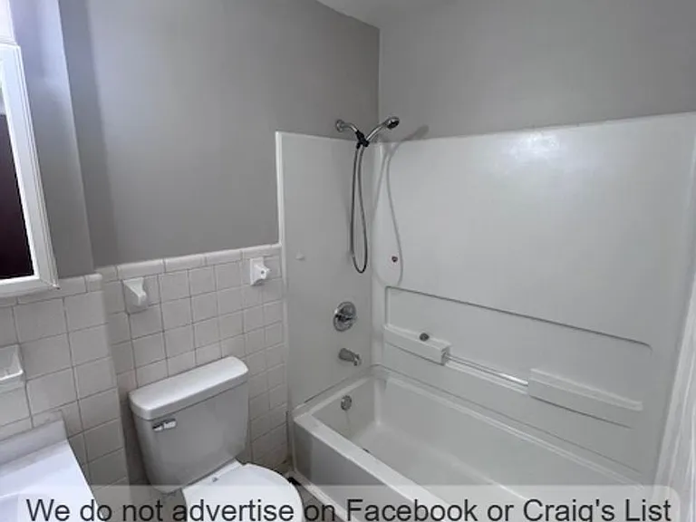 1021 W Rowan St — Photo 16