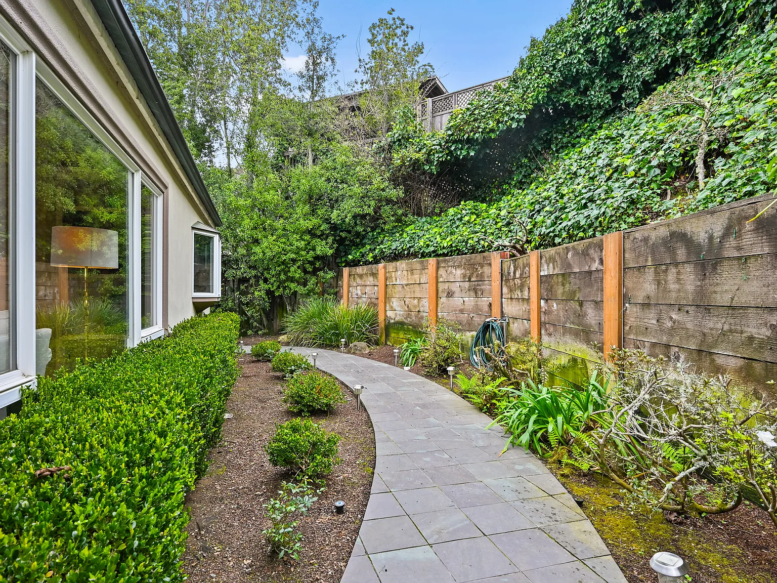 3 bed, 2663 sqft, $10,000 — Photo 3