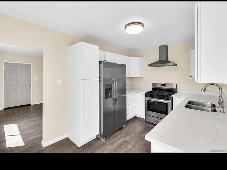 3736 46th St — Photo 5