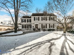812 E Liberty Dr, Wheaton, IL 60187