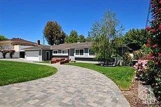 3rd image of 1359 El Monte Dr