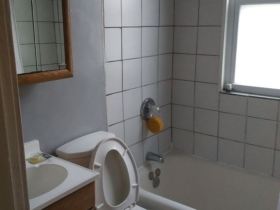 1st image of 8325 Flora Ave