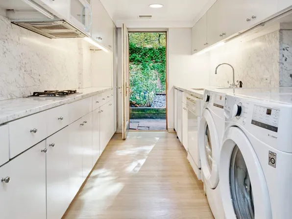 453 West 24th Street image 23 of 24