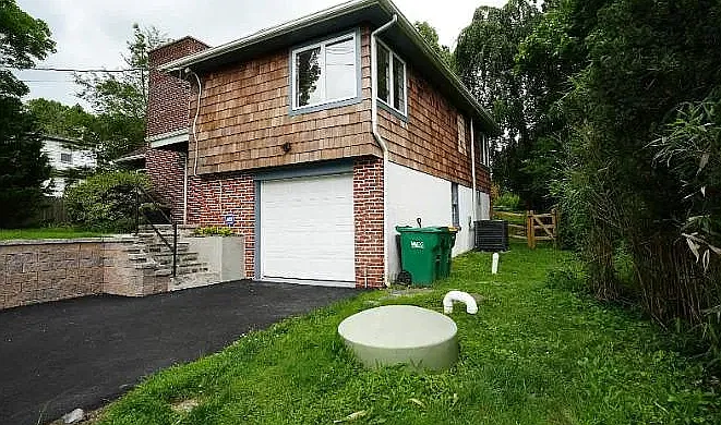 3 bed, 2.5 bath, 1200 sqft, $2,500 — Photo 3