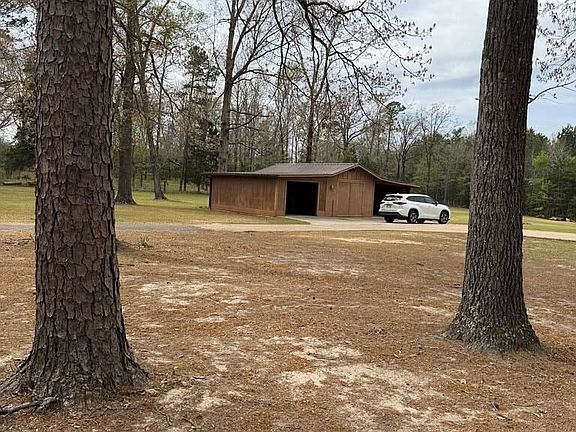 3rd image of 138 County Road 4232