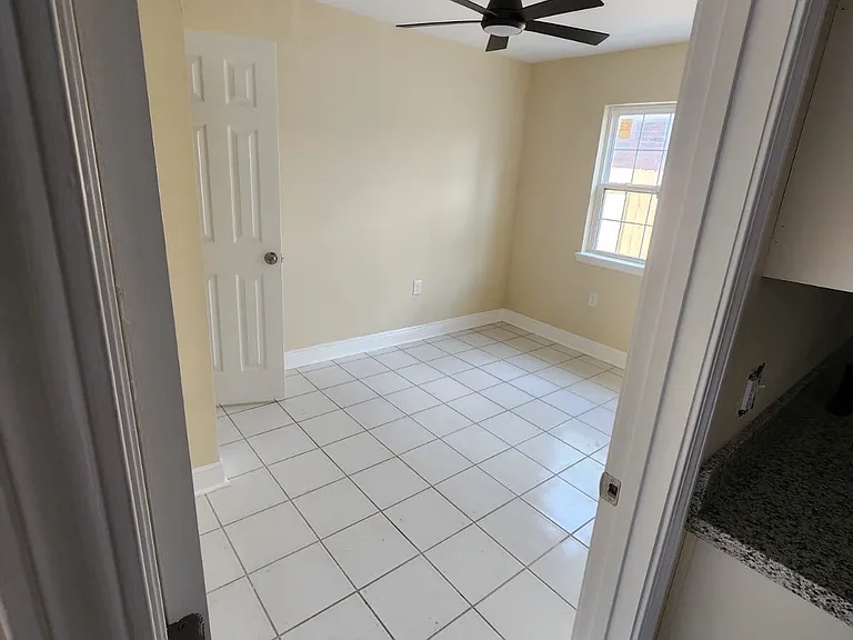 3209 Idaho Ave — Photo 2
