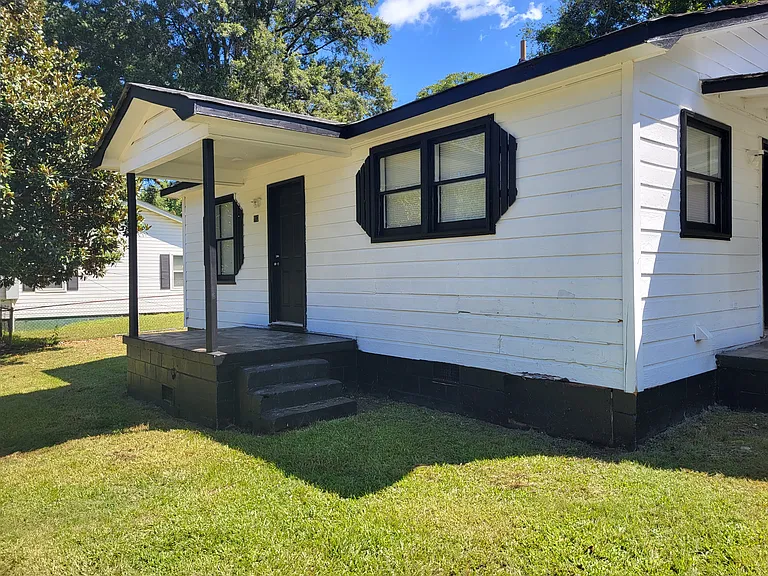 113 Terrace Dr — Photo 2