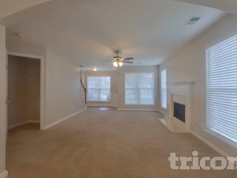 65 Stone Commons Way — Photo 2