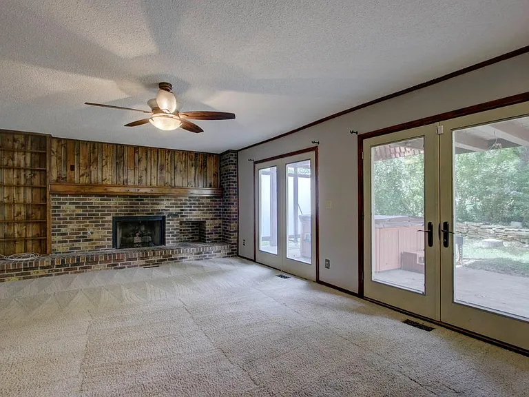 11805 Rosehill Rd — Photo 13