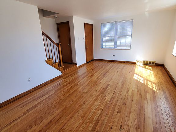 3rd image of 4400 S Park Dr #A