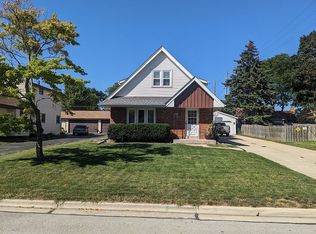 1640 Carroll Ave, South Milwaukee, WI 53172