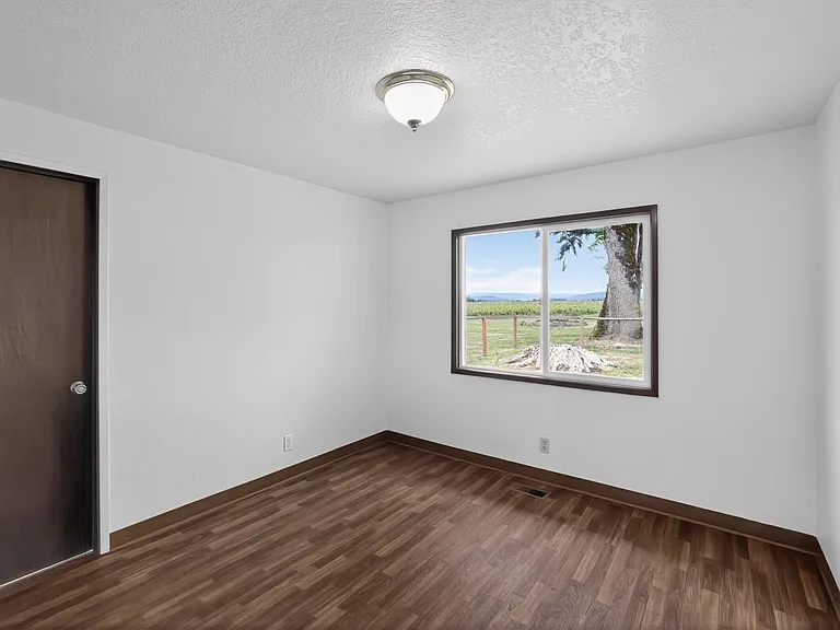 32303 NW Zion Church Rd — Photo 9