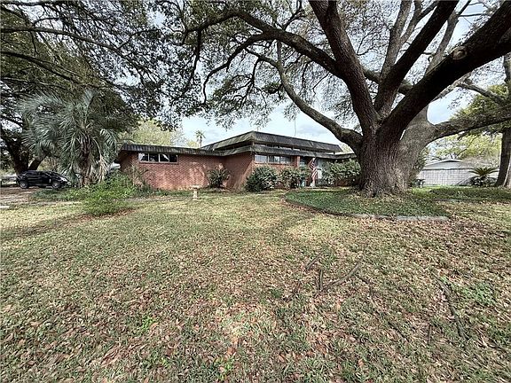 2nd image of 1255 Lancaster Dr