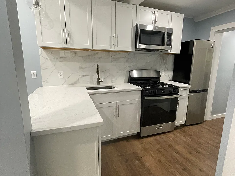 51 Dwight St #1
