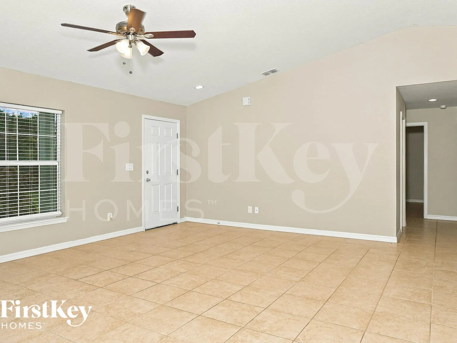 3 bed, 2.0 bath, 1612 sqft, $1,640 — Photo 4