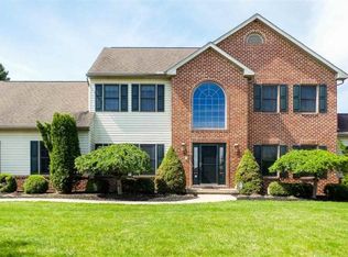 2678 Huntfield Dr, York, PA