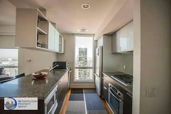 Rented by Metropolitan Property Group | media 28