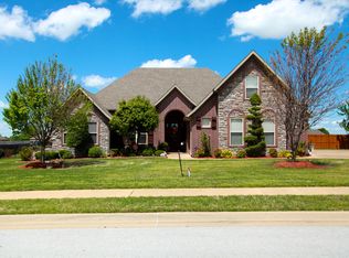 1570 Asbury Ln, Springdale, AR 72762