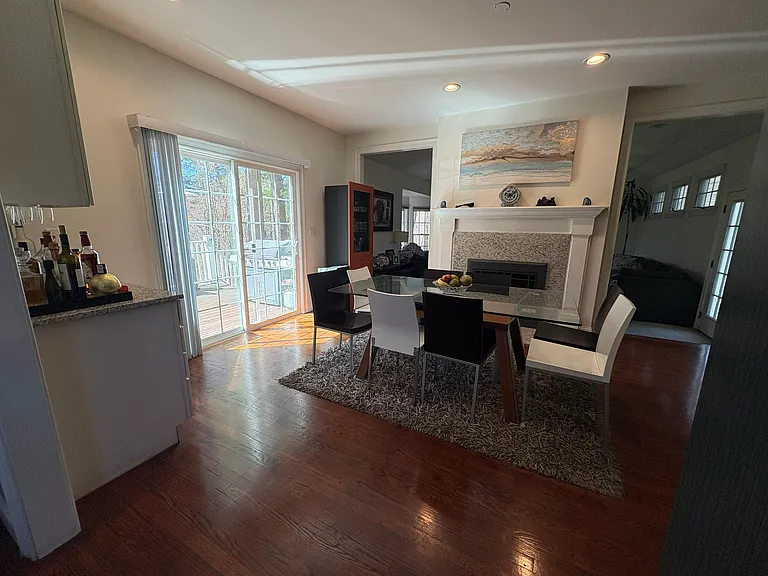 23 Indian Rock Rd — Photo 7