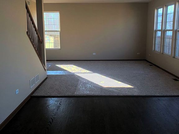 4th image of 1810 Hunter Dr