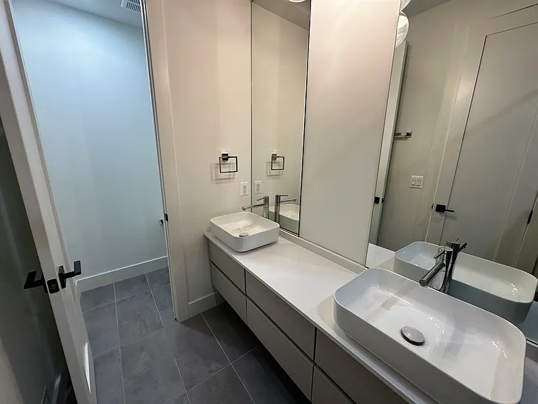 517 M St NE #1 — Photo 26