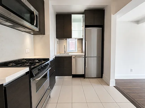 1080 Amsterdam Ave Photo 1